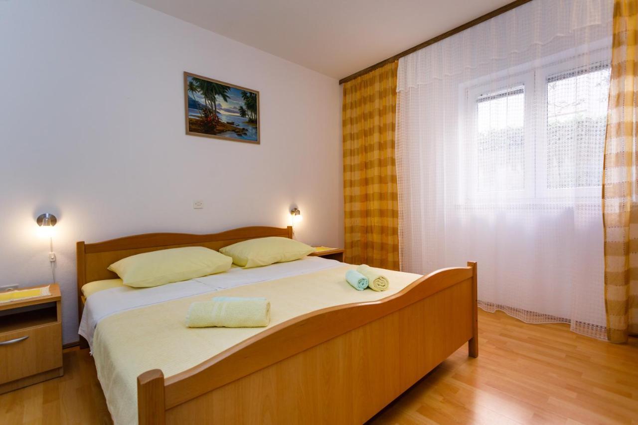 Apartments With A Parking Space Kornic, Krk - 5306 エクステリア 写真